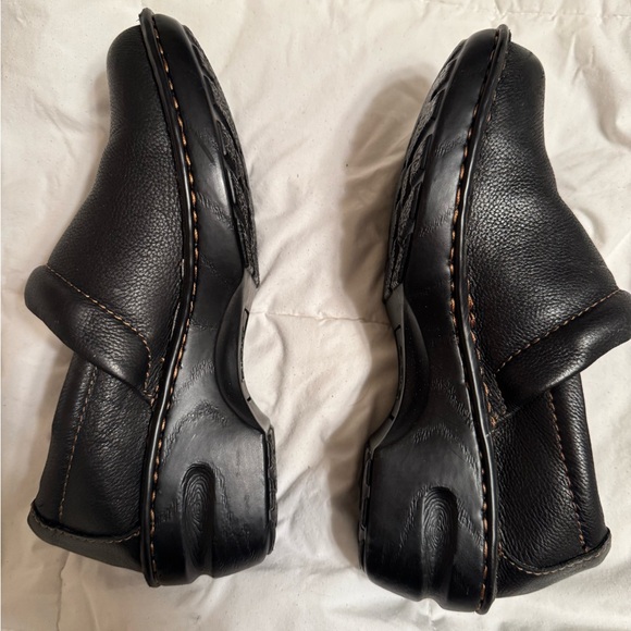 Nursing shoes by BOC No tags no box. Never worn. - Picture 3 of 6